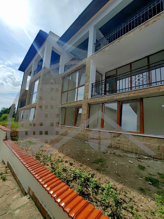 Продава се Къща в Варна, Бриз - 205 кв.м за 1600 €/кв.м - Снимка #5