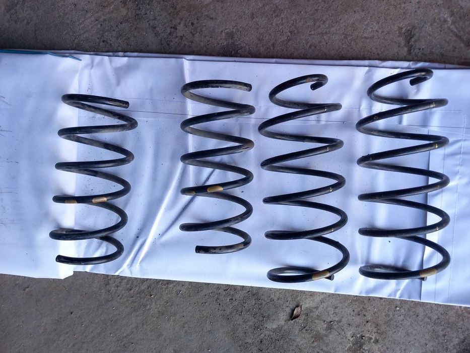 предни и задни пружини volvo s60