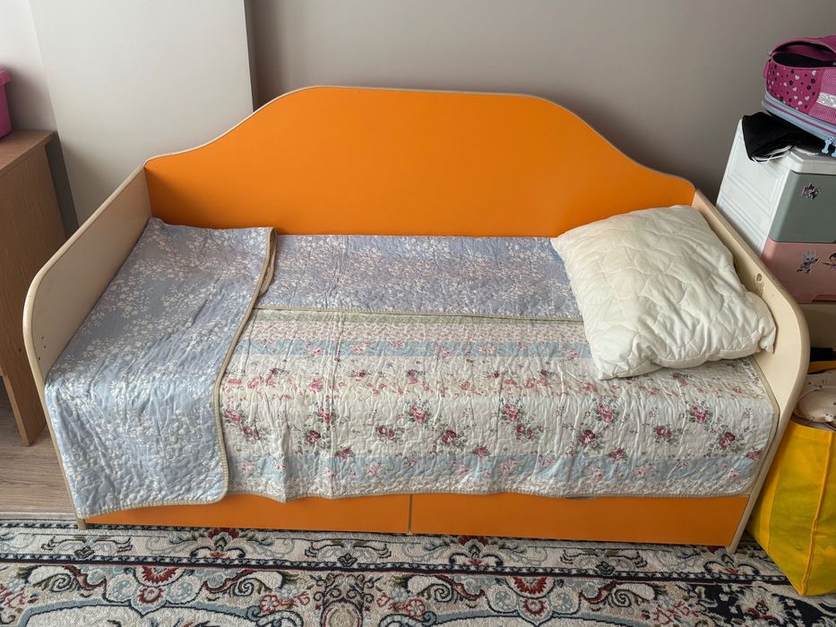 Двухспальная кровать
