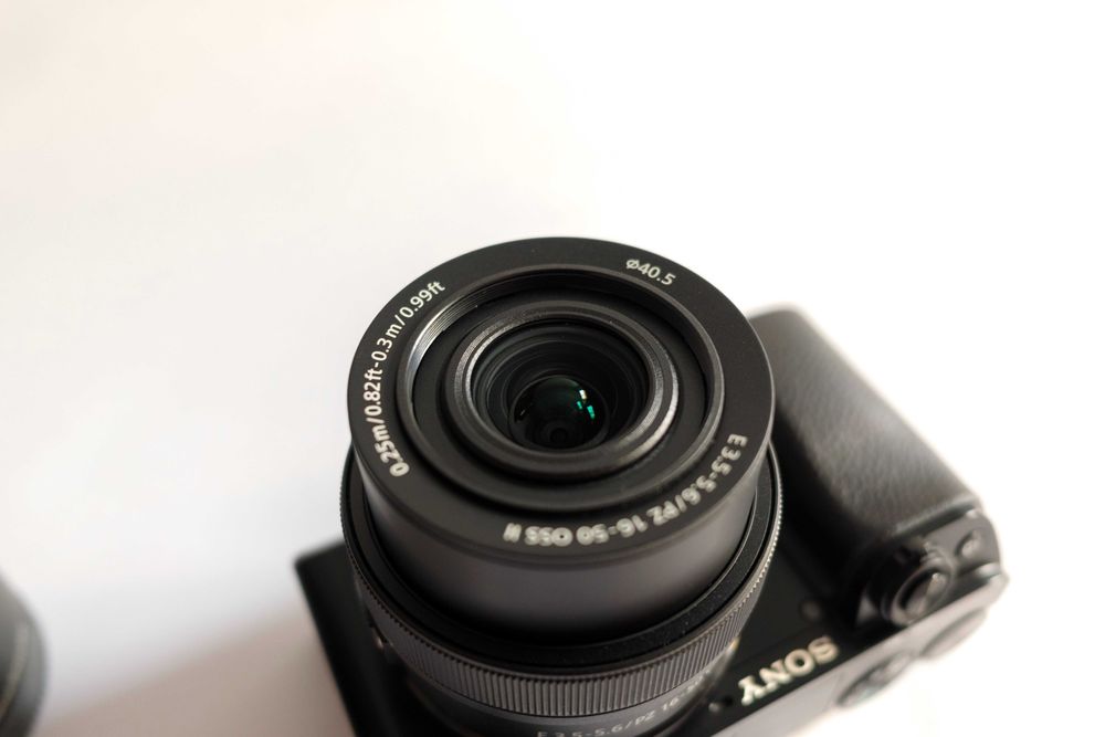 Aparat Foto Mirrorless Sony Alpha A6100 24.2MP Kit 16-50mm II F3.5-5.6 OSS II + 55-210mm F4.5-6.3 OSS