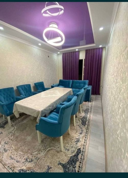 Сдаётся квартира в чирчике 9 мкн 1 этаж 2х комнатная