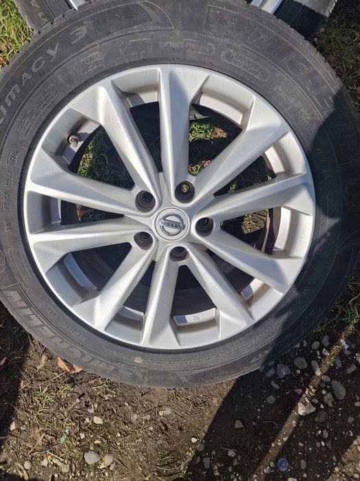 Vand un set Jante 17 nisan qasqai.