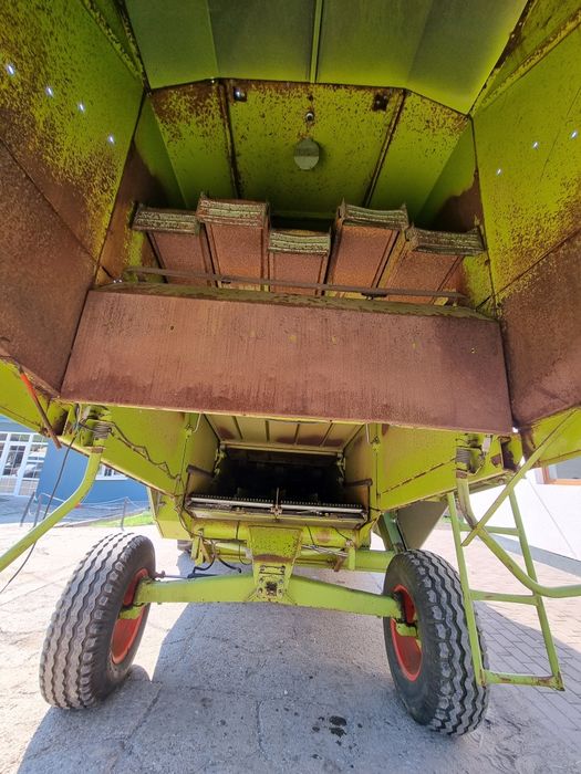 Dezmembram combina Claas Dominator 96