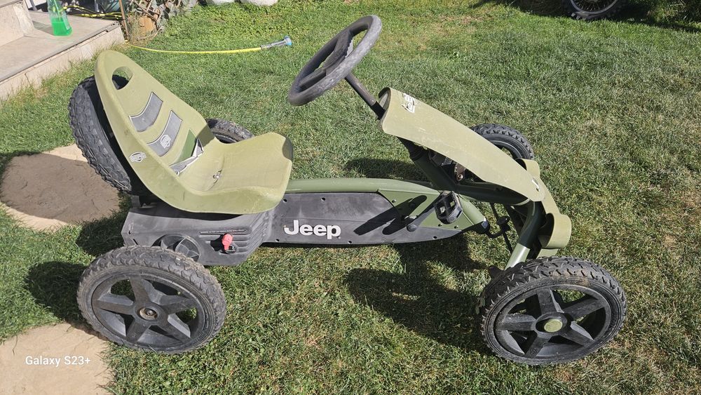 Kart Berg Jeep pentru copii intre 4-10 ani