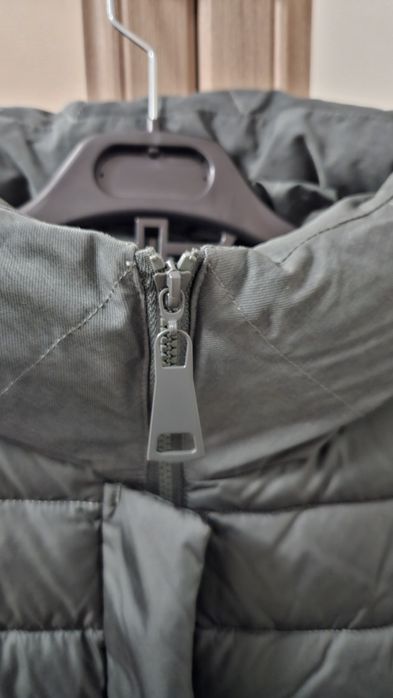 Зимняя куртка теплая