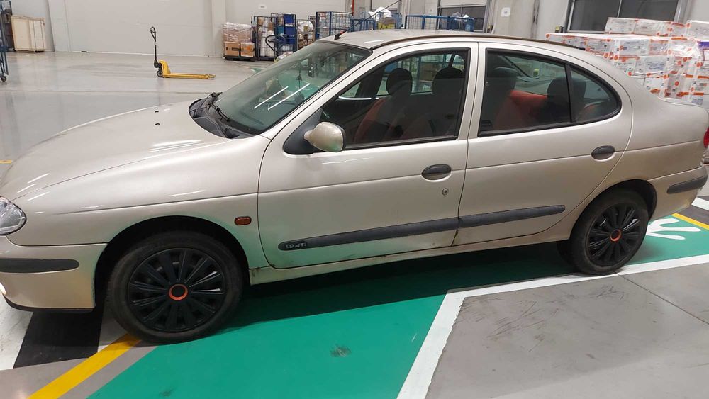 RENAULT Megane 0 — imagine 2