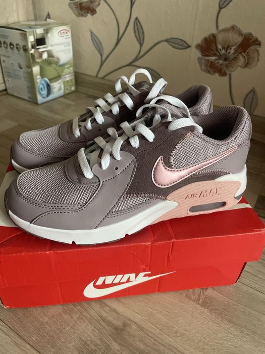 Нови Nike Air Max