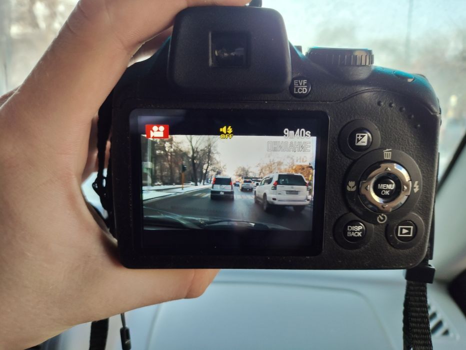 Продам б/у Fujifilm finePix SL300