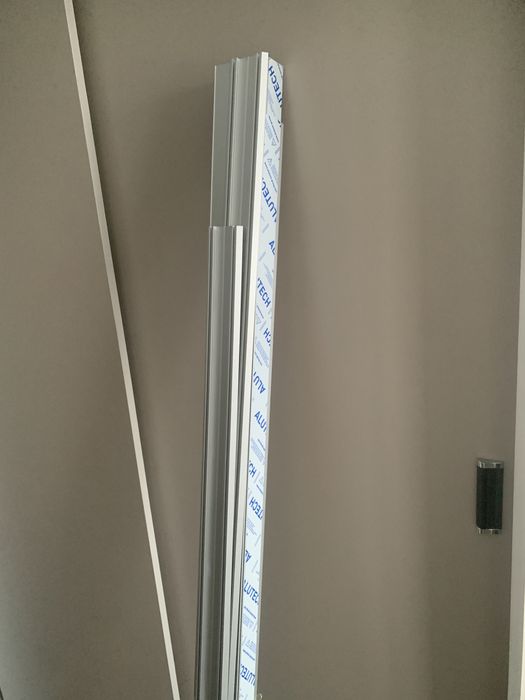 Продаются шины для шкафа купэ