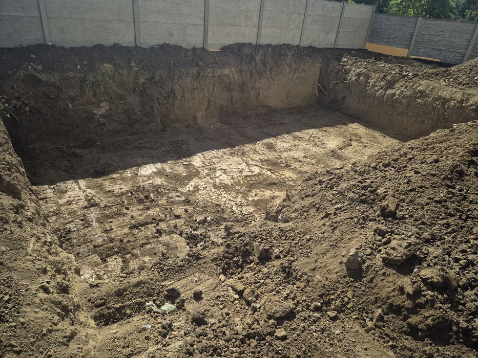 Excavari, sapaturi piscine, fose, fundatii, etc