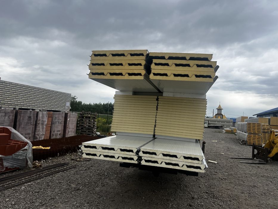 Panou sandwich si Containere Modulare