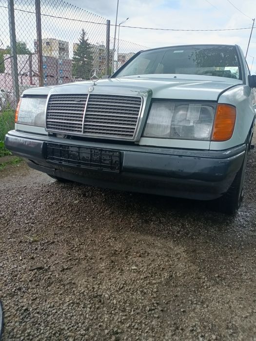 Части за Мерцедес 124