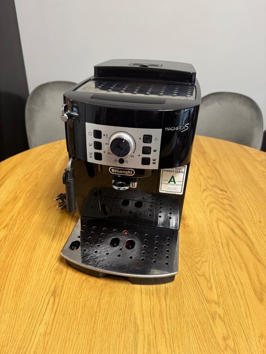 Кафеавтомат Delonghi Magnifica S