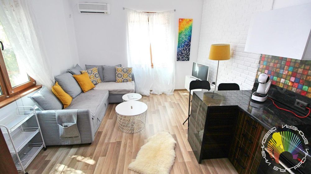 Дава се под наем Двустаен апартамент в Бургас, Център - 64 кв.м за 408 € - Снимка #6