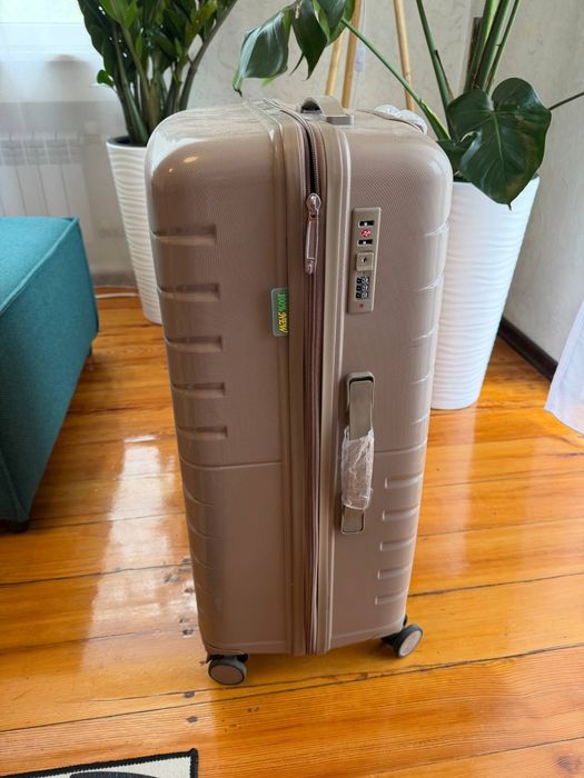 Чемодан в идеальном состоянии