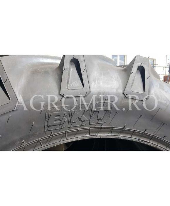 Anvelopa 14.00-38 BKT cu camera si livrare in tara 8 ply