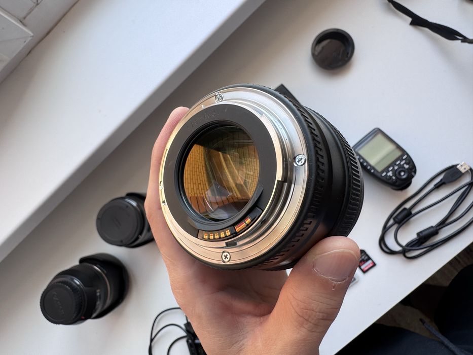 Продам фотоаппарат Canon 5D mark4