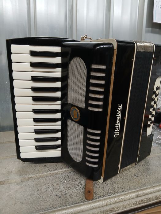 Акордеони различни