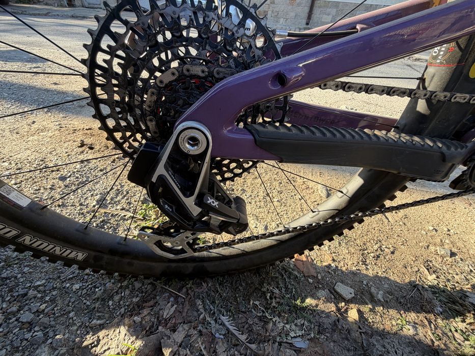 Продавам Santa Cruz Megatower!