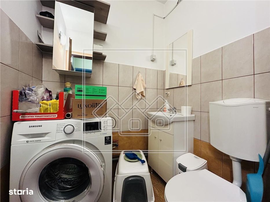 Apartament decomandat, 3 camere, 2 bai, 2 balcoane - Strand