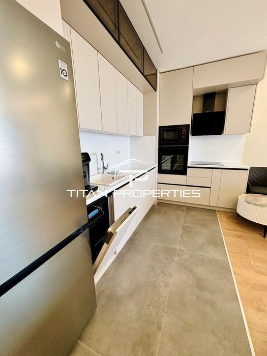 Дава се под наем Двустаен апартамент в Бургас, Изгрев - 70 кв.м за 897.6 € - Снимка #1