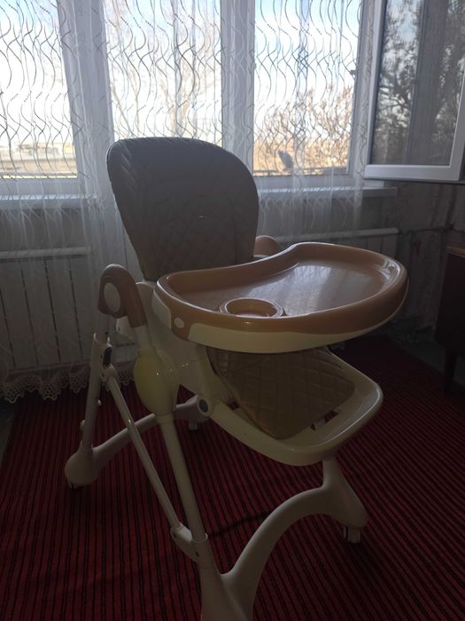 Продается детский столик для кормления