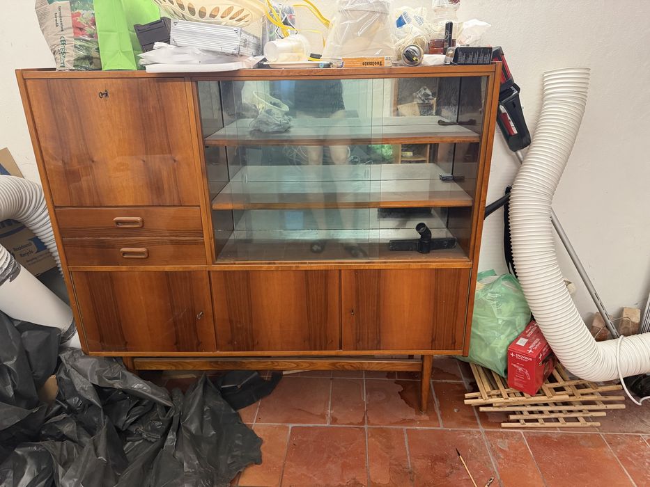 Vitrina lemn masiv anii 1950