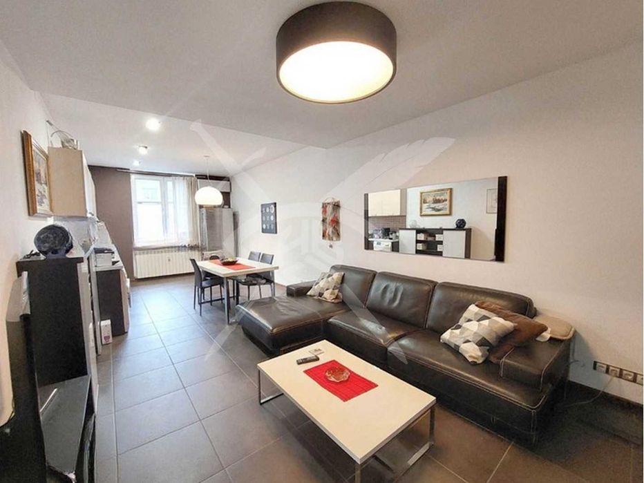 Дава се под наем Тристаен апартамент в София, Център - 80 кв.м за 850 € - Снимка #5