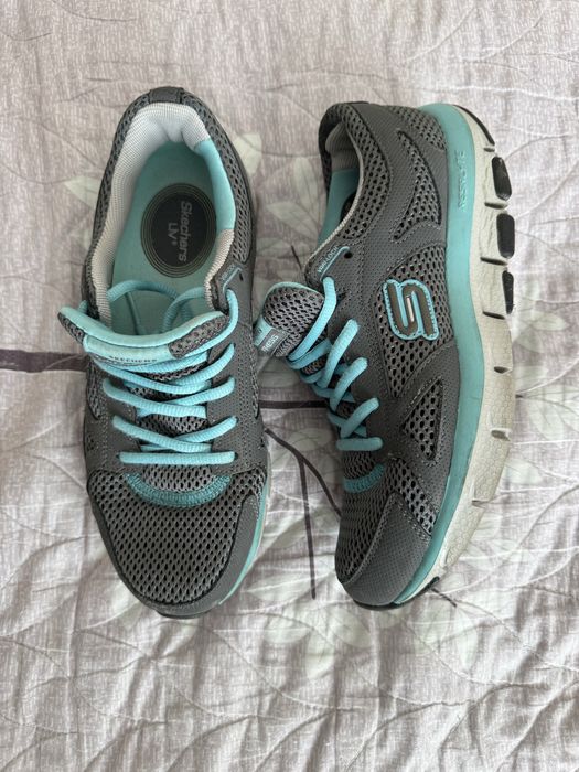 Кроссовки Skechers