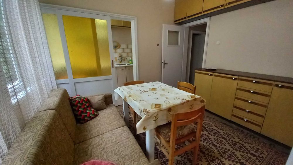 Дава се под наем Четиристаен апартамент в Варна, Червен площад - 90 кв.м за 510 € - Снимка #4