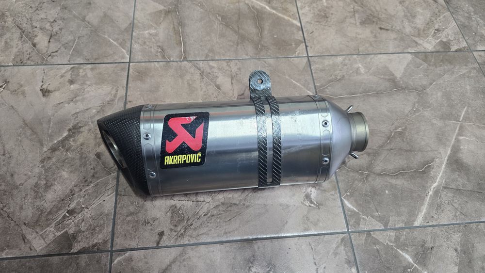 Akrapovic titan-carbon