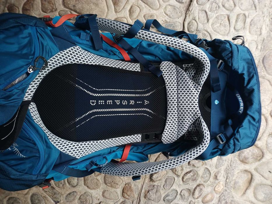 Rucsac de drumetie Osprey Atmos 65 litri, impecabil