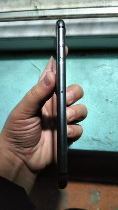 Продаю iPhone 8 идеал
