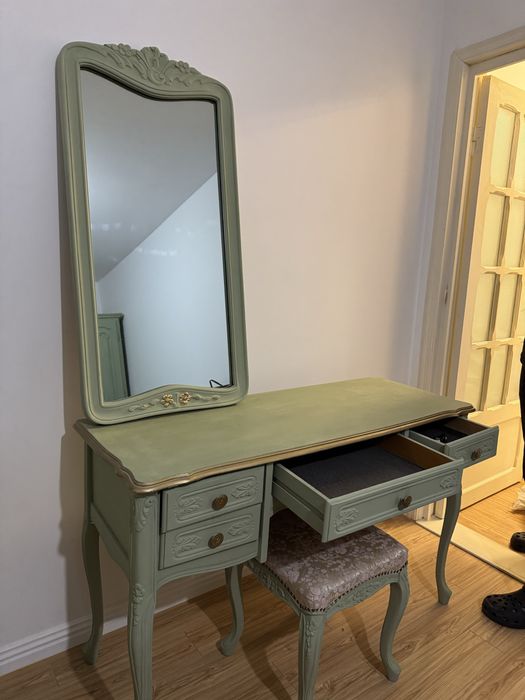 Set mobila dormitor lemn masiv