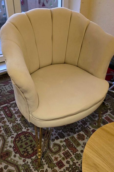 Диванче със столчета