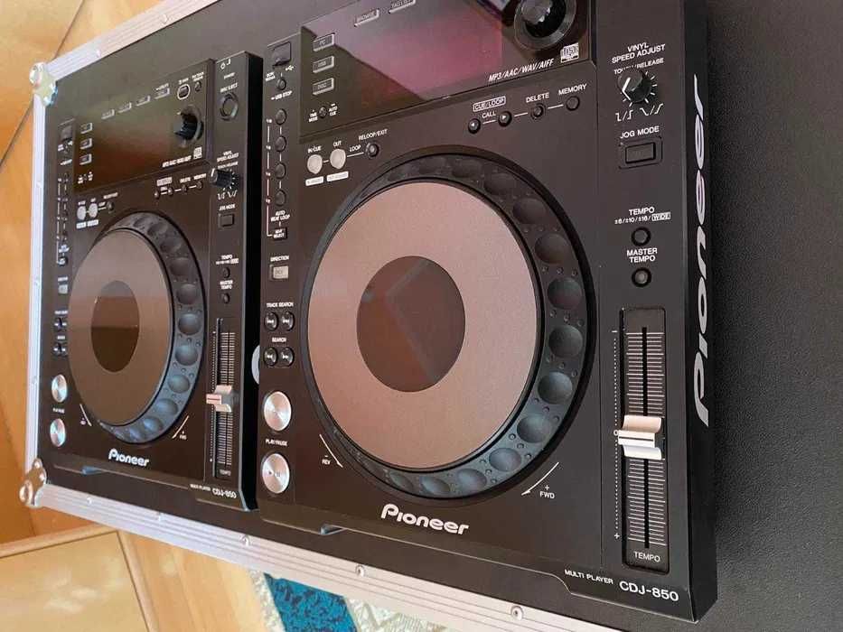 2X Dj Players Pioneer CDJ 850k