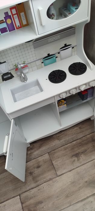 Детска дървена кухня