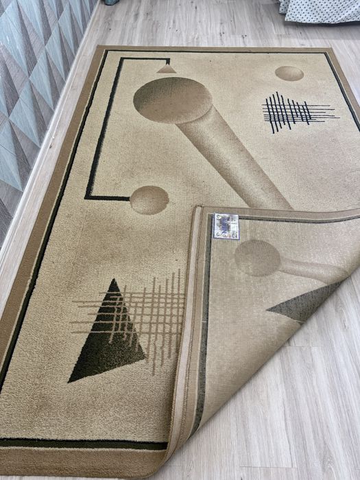 Продам ковры натуральные размер 2/3м