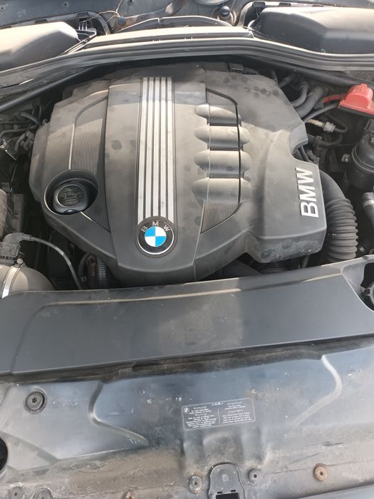 Dezmembrez BMW E60 motor 2.0 N47