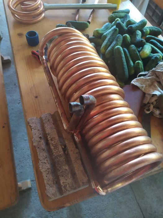 Изработвам медни серпентини