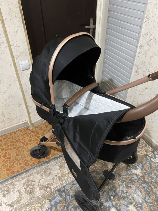 Продам коляску 2 в 1. Полной комплектации.