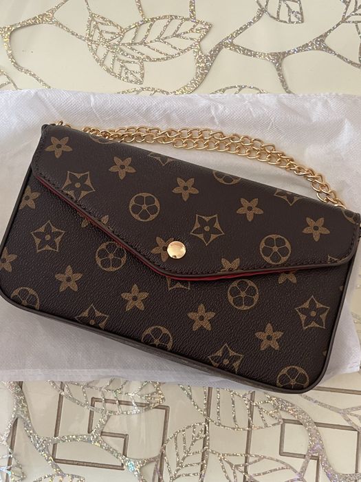 красивая и вместительная сумочка