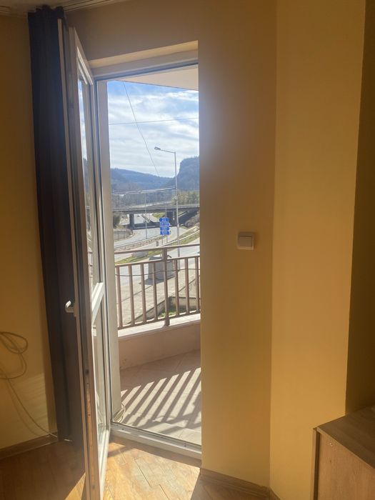 Дава се под наем Едностаен апартамент в Велико Търново, Център - 40 кв.м за 278.97 € - Снимка #5