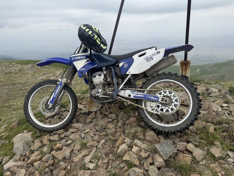 Мотоцикл Yamaha yz250