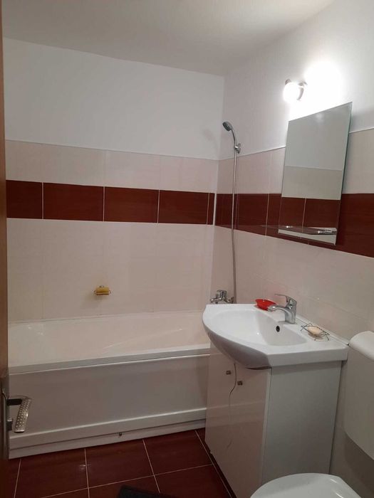 Apartament 3 camere de inchiriat