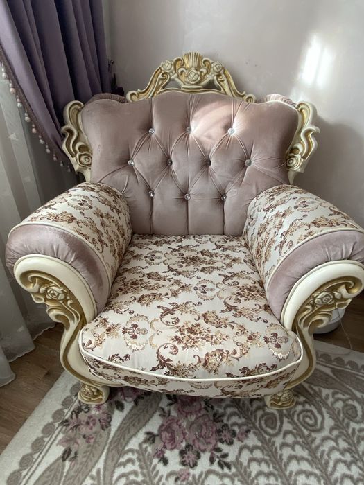 Диван в гостинную