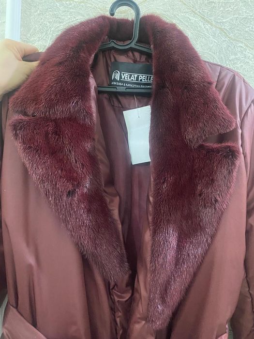 Продам осенний плащь пуховик