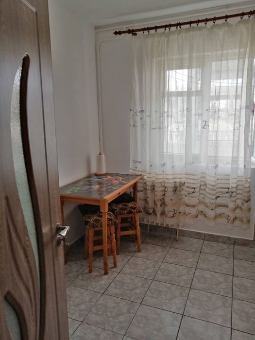Închiriez apartament 2 camere Ozana
