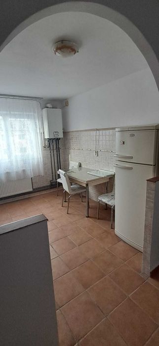 Inchiriez apartament 2 camere
