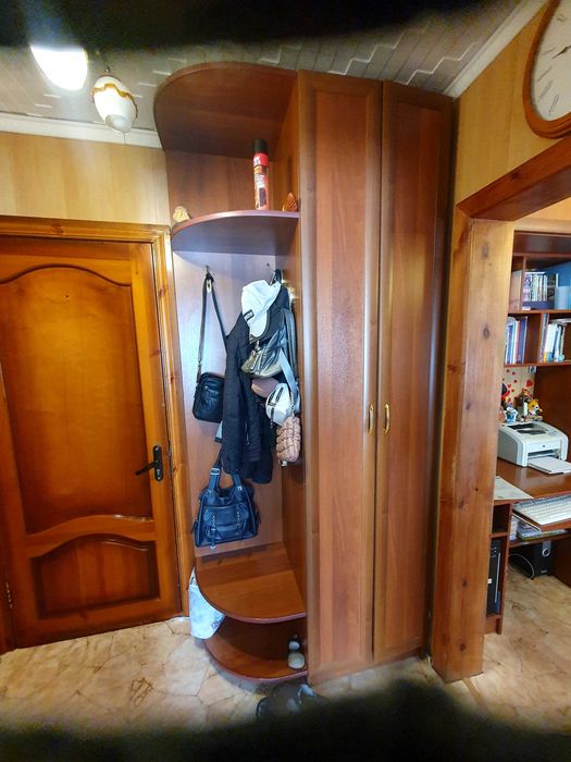 Шкафы с зеркалом и компьютерным столом